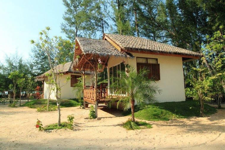Hapla Beach Cottage Koh Kho Khao Island Bagian luar foto